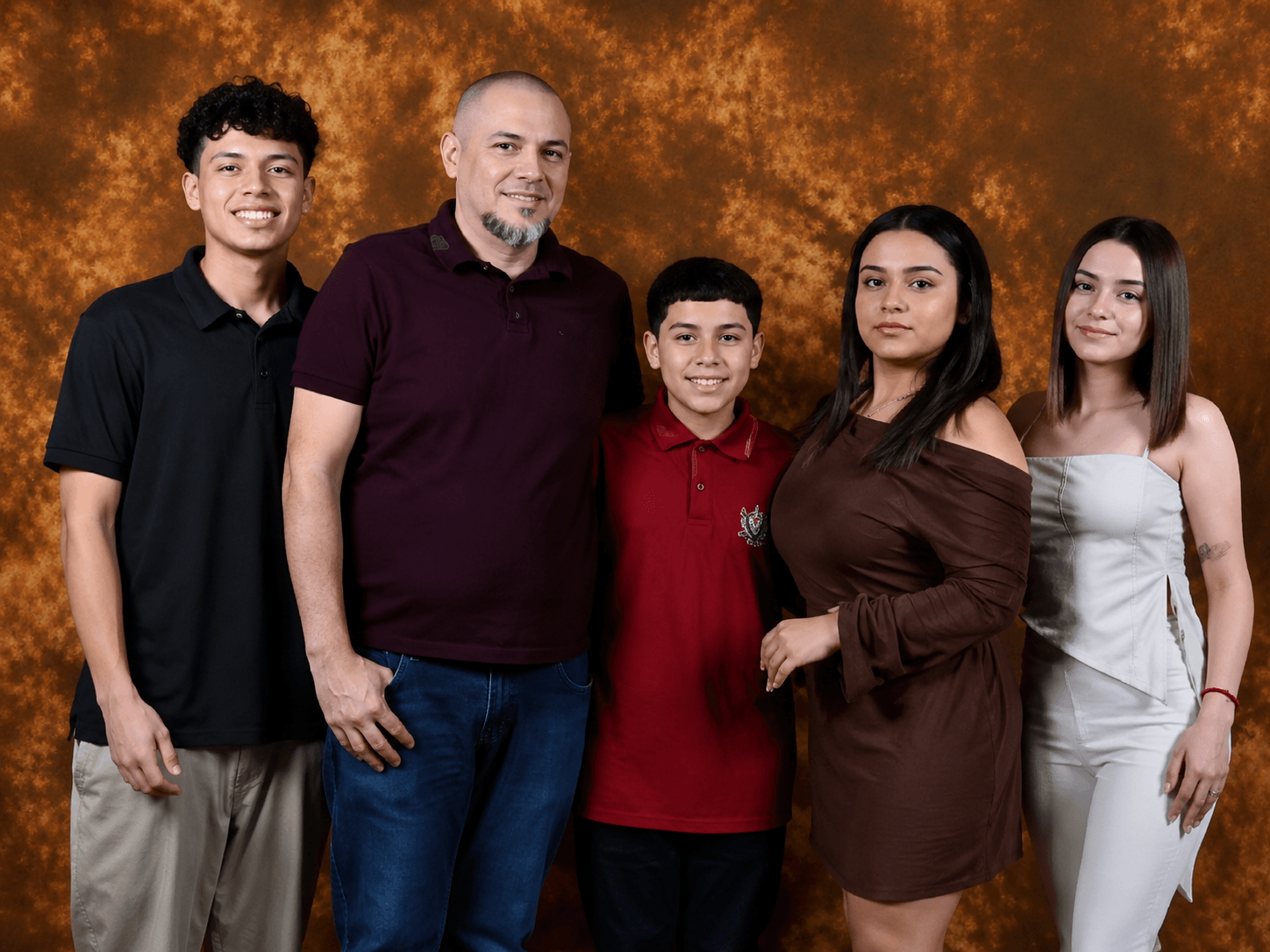 Fotografía familiar en graduación Costa Rica regalía