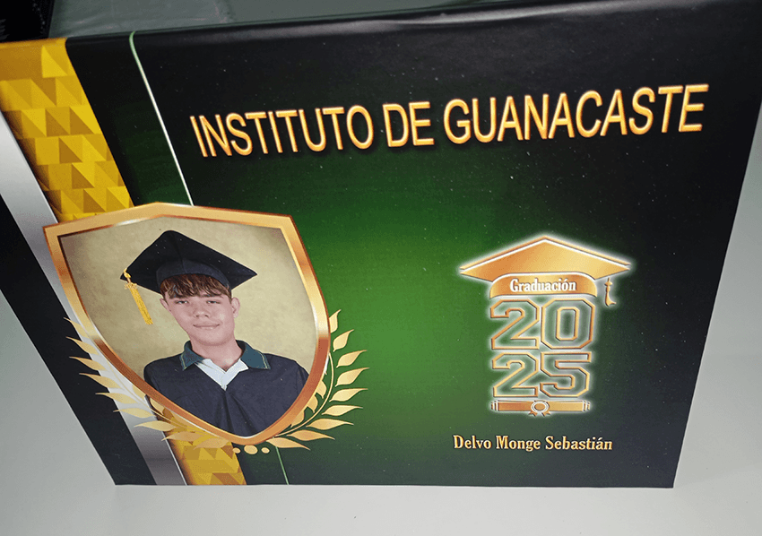 Portatítulo tres tapas estándar graduación Costa Rica